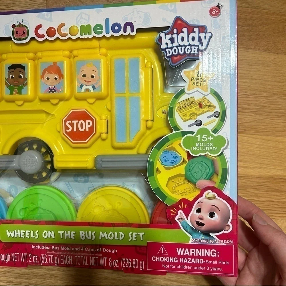 Cocomelon Kiddy Dough Wheels on the Bus Mold Set NEW Play Kids Toy Craft